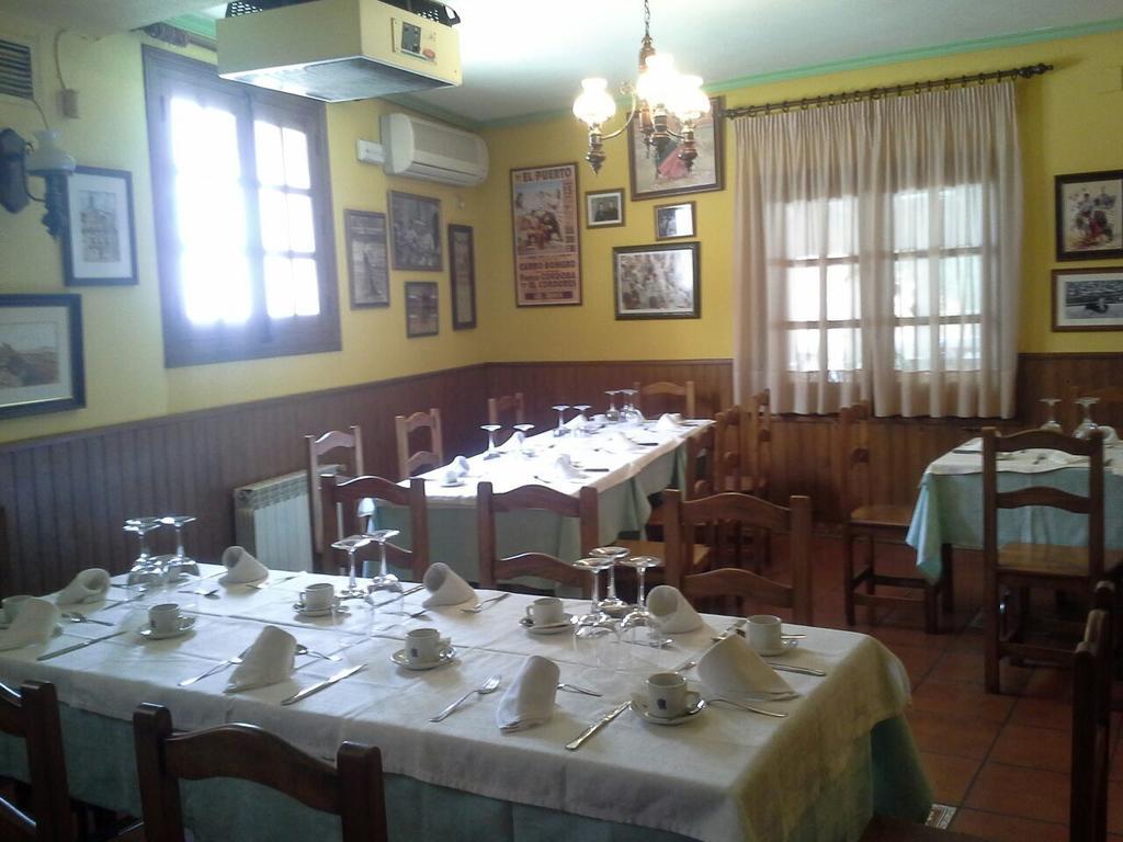 Hostal Restaurante Villa De Сепульведа Екстер'єр фото