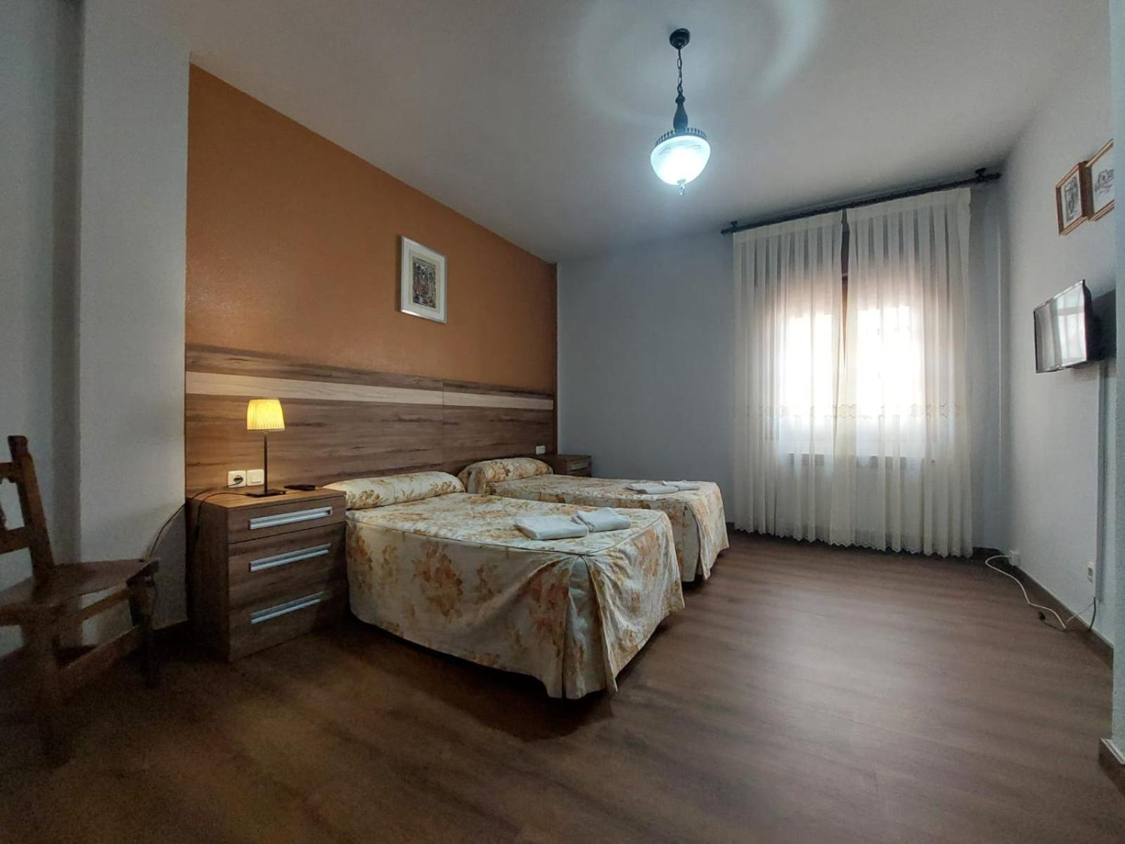 Hostal Restaurante Villa De Сепульведа Екстер'єр фото